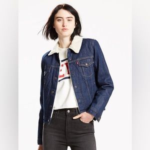 LEVI’S Original Sherpa Trucker Jacket Dark Wash